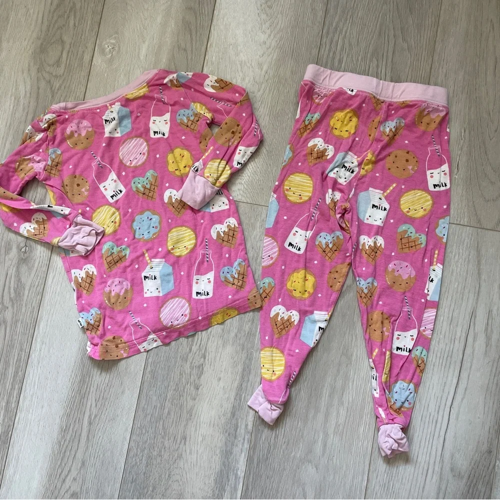 Little Sleepies Pajama Set bamboo cookies and milk Pink (size 12-18 months)